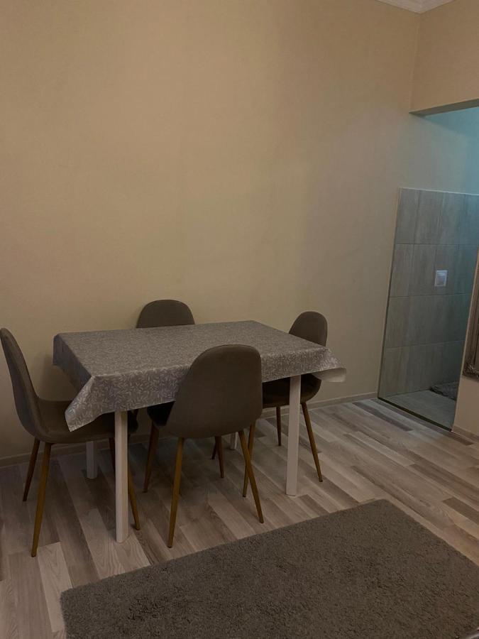 Central House Oradea Exterior foto
